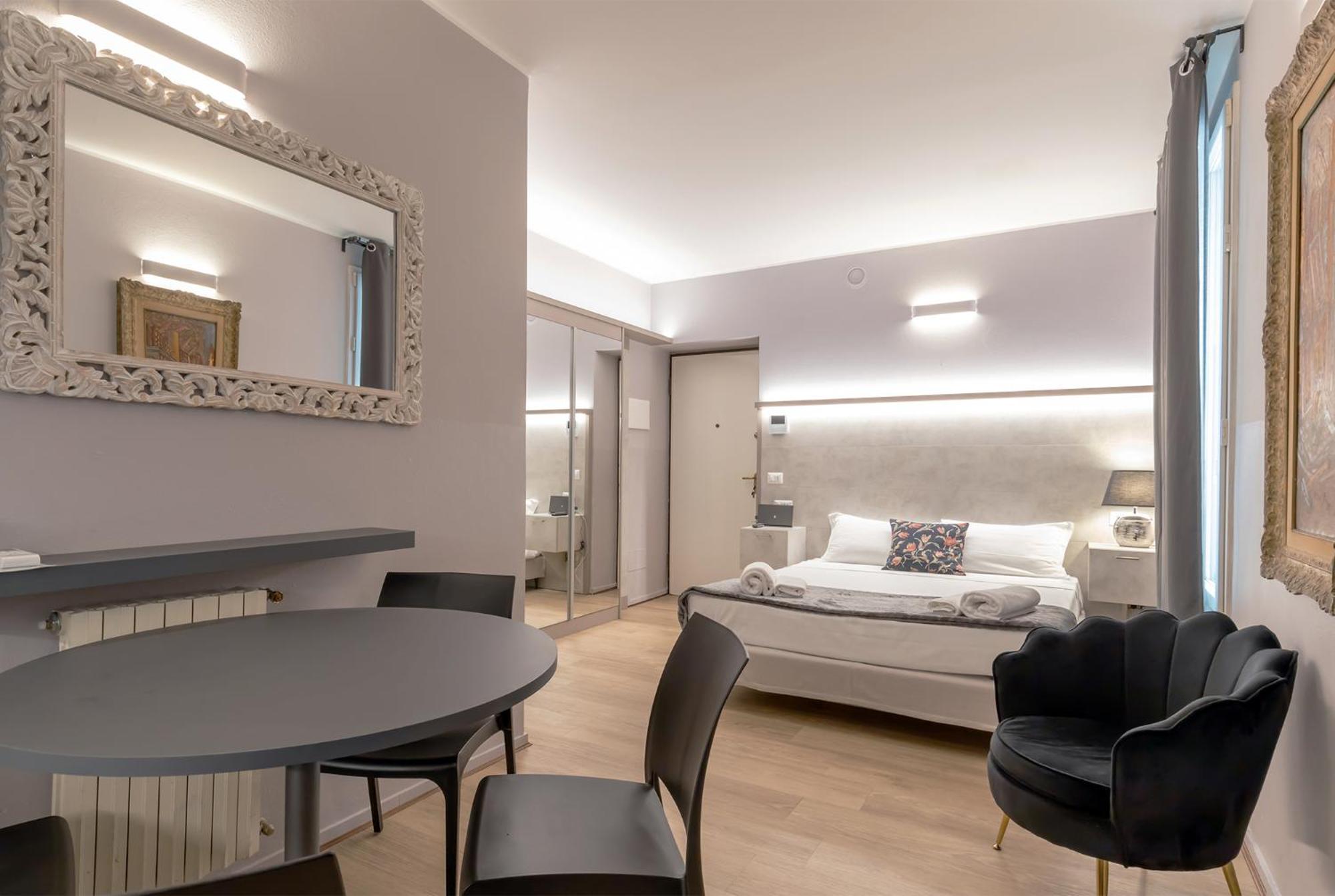 Milan Retreats Duomo Carrobbio Apartment ภายนอก รูปภาพ