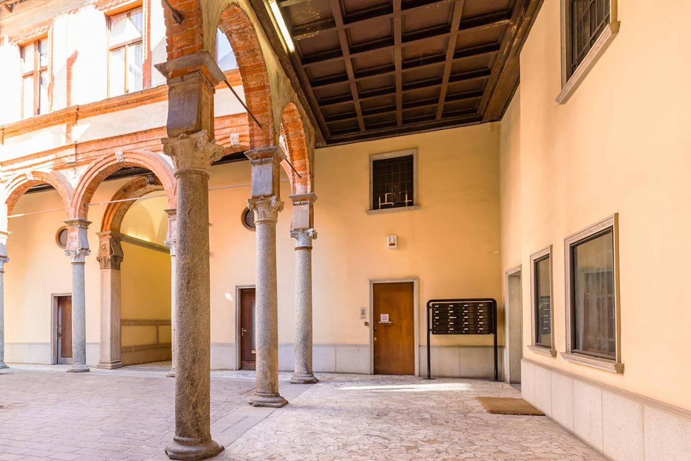 Milan Retreats Duomo Carrobbio Apartment ภายนอก รูปภาพ