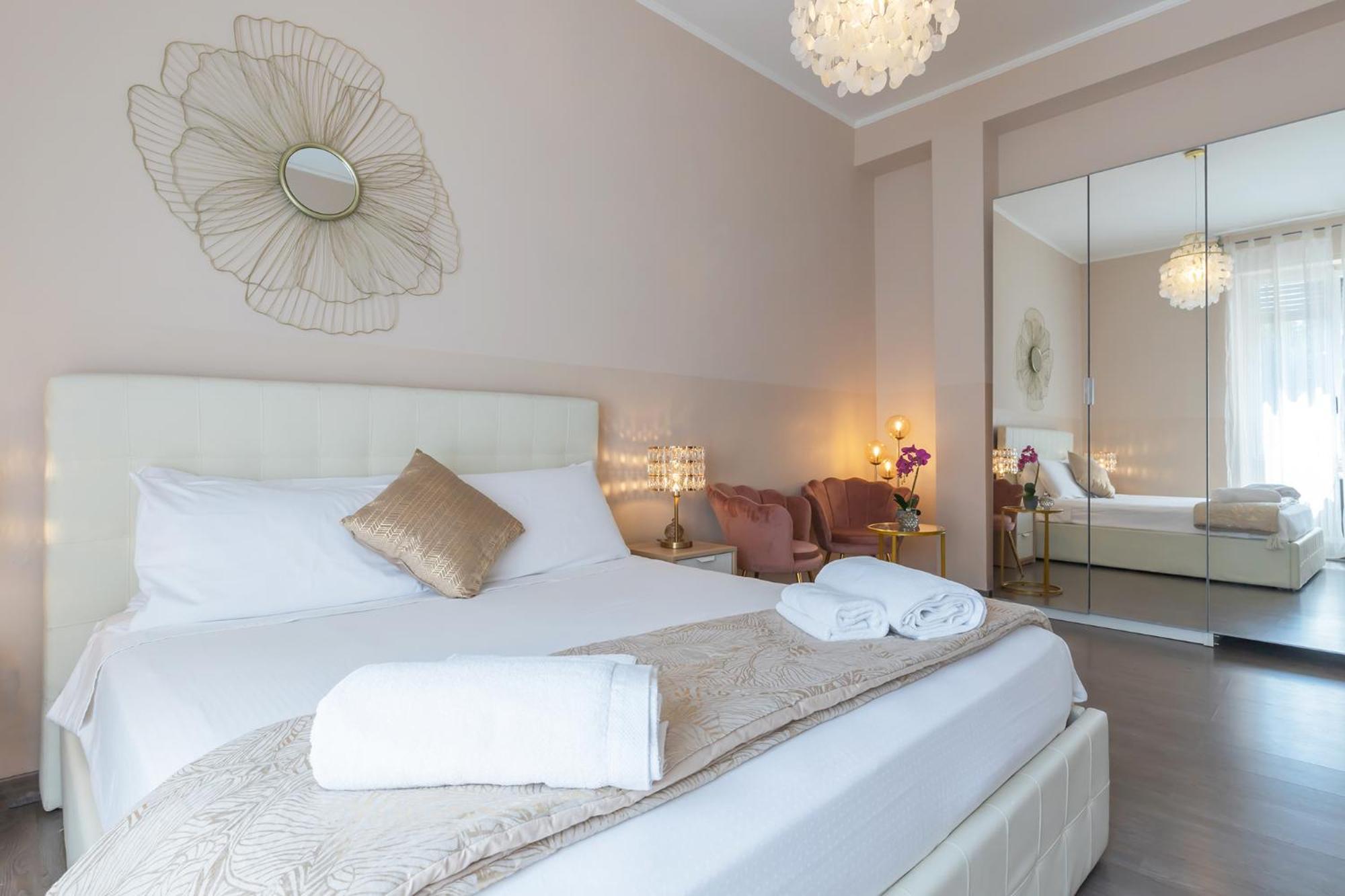 Milan Retreats Duomo Carrobbio Apartment ภายนอก รูปภาพ