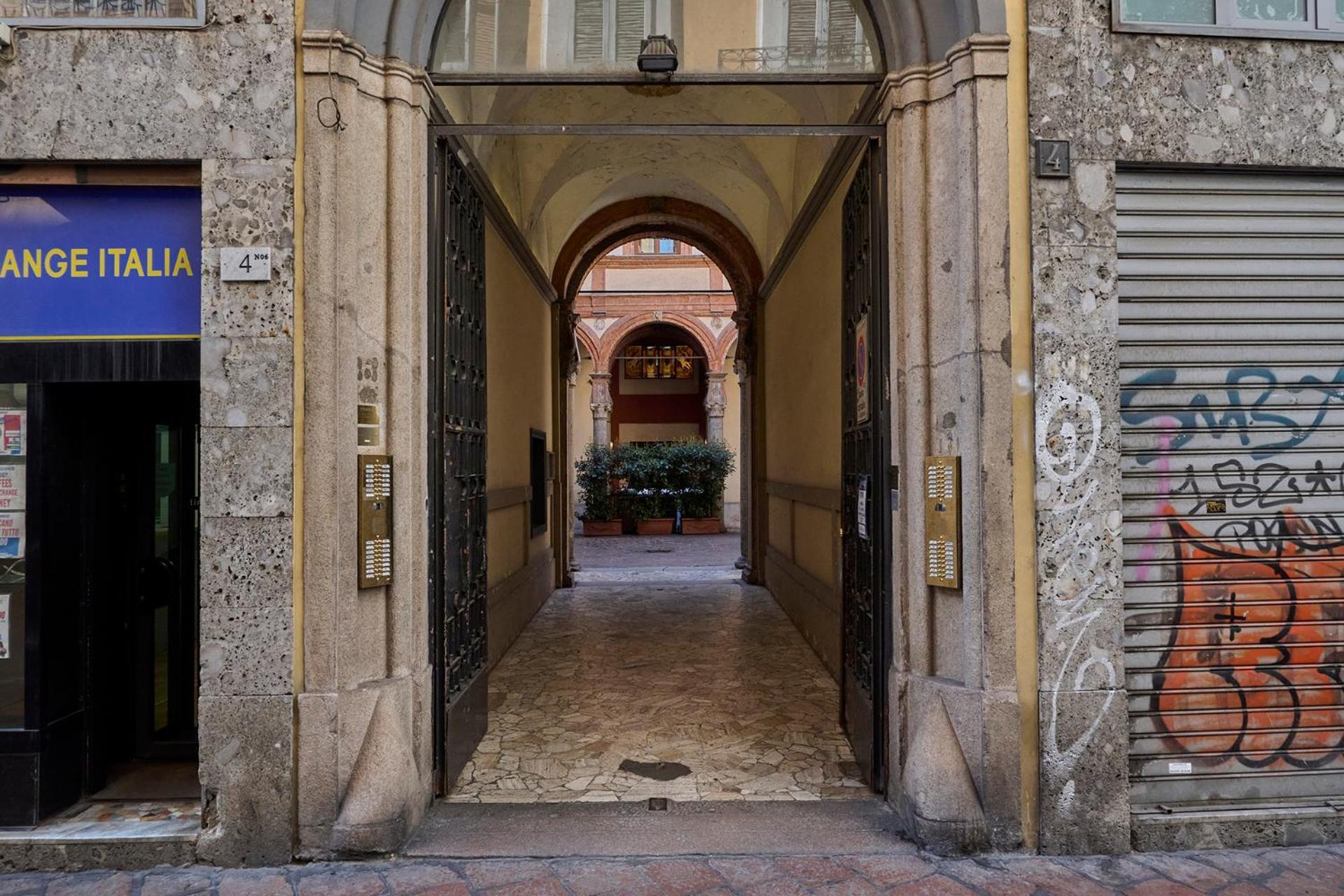 Milan Retreats Duomo Carrobbio Apartment ภายนอก รูปภาพ