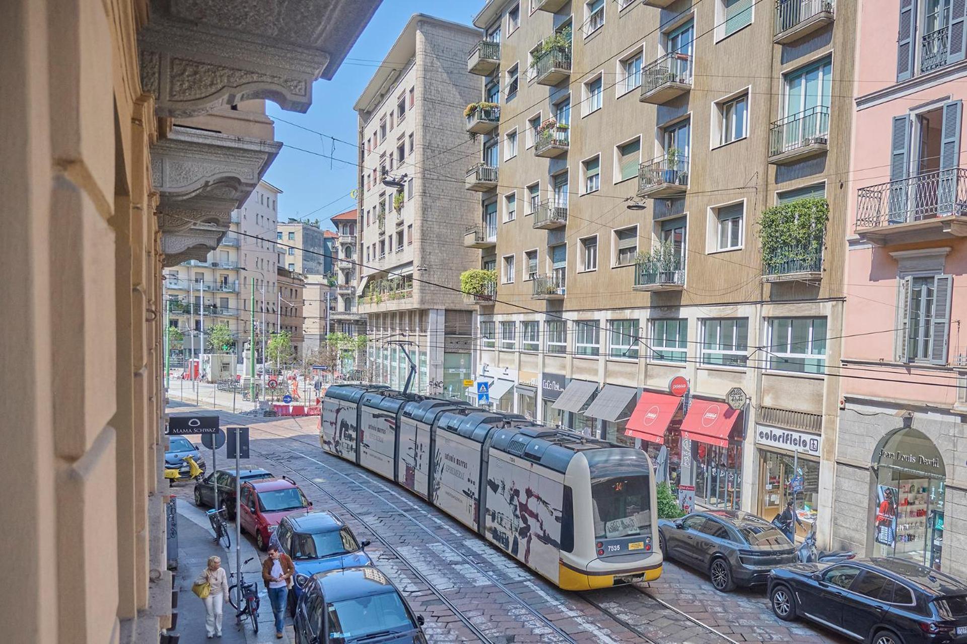 Milan Retreats Duomo Carrobbio Apartment ภายนอก รูปภาพ